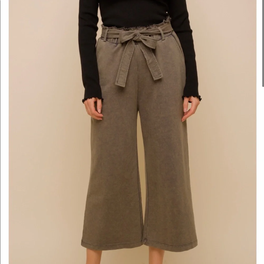 🆕Charcoal French Terry Paperbag High Waist Wide Leg Pant Hem & Thread S, M & L - Picture 4 of 15